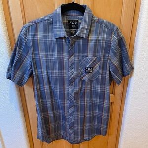 Men’s FOX Plaid Short Sleeve Button Up size small